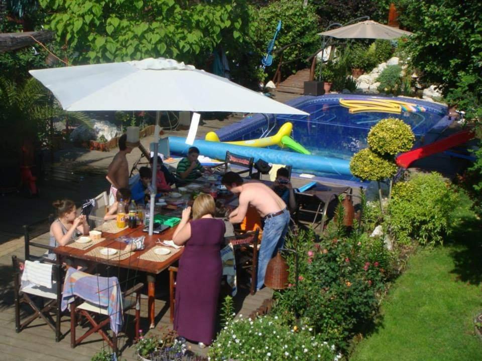 Holiday Vendeghaz Es Szabadidokert Jardanhaza Exteriör bild