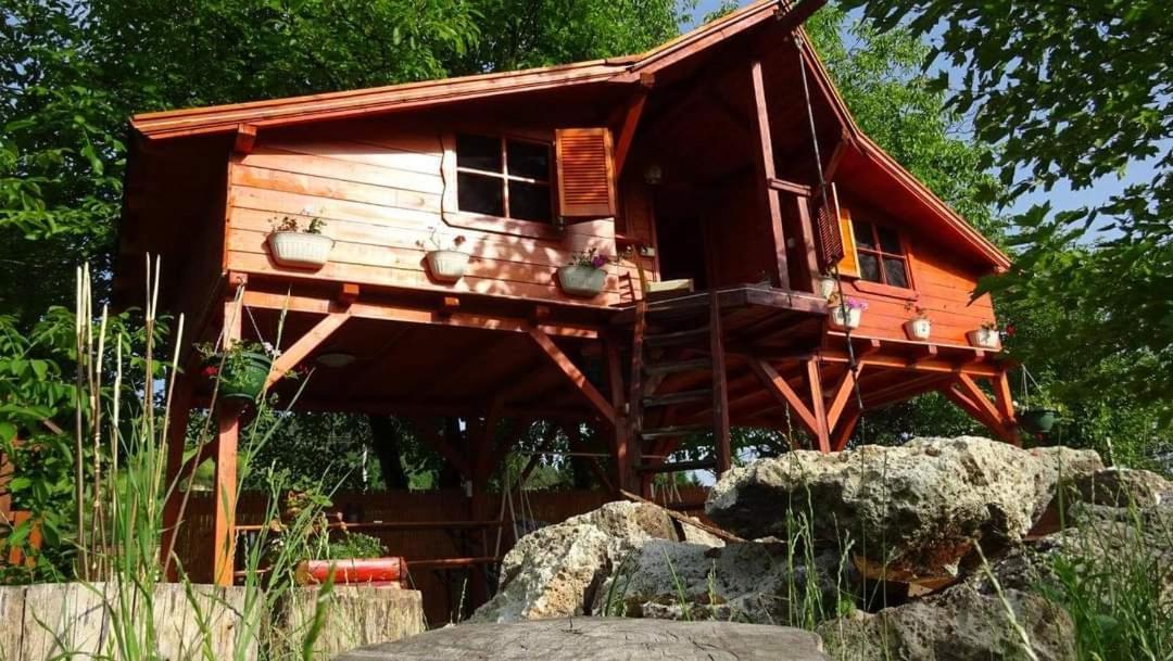 Holiday Vendeghaz Es Szabadidokert Jardanhaza Exteriör bild