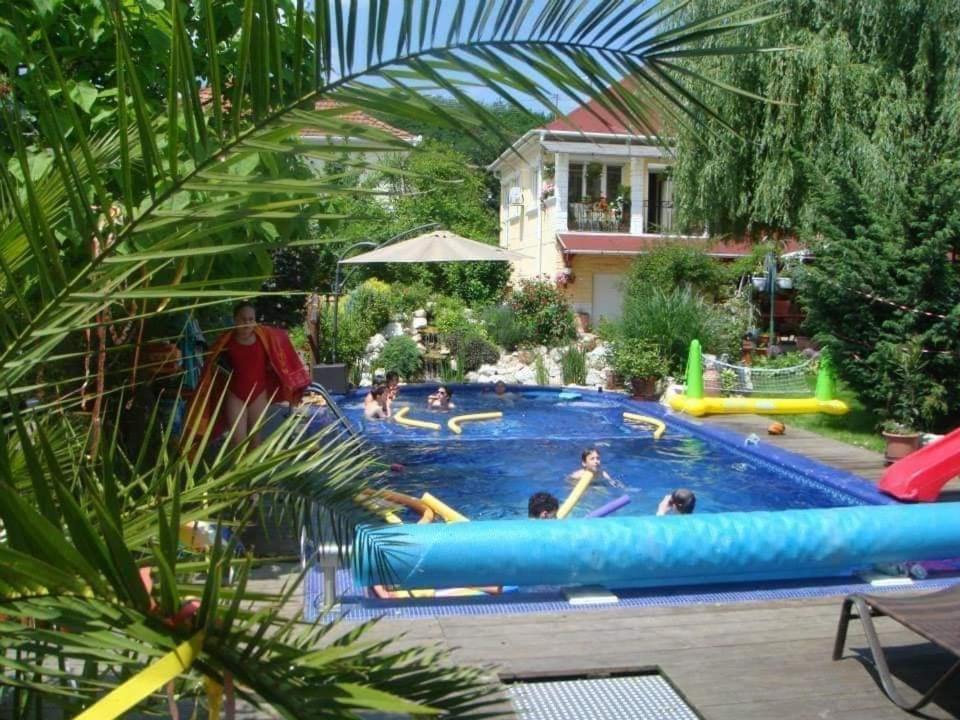 Holiday Vendeghaz Es Szabadidokert Jardanhaza Exteriör bild